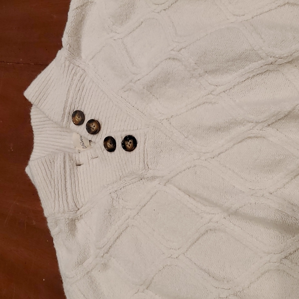 Universal thread sweater